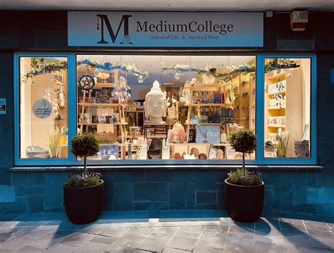 mediumcollege shop